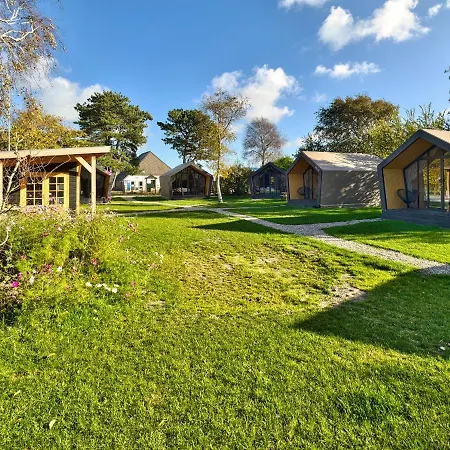 Tenthuisje In Het Groen, Met Eigen Badkamer