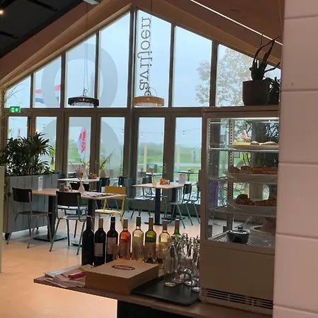 Tenthuisje In Het Groen, Met Eigen Badkamer Callantsoog