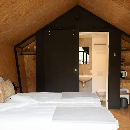 Parque de Campismo Tenthuisje In Het Groen, Met Eigen Badkamer