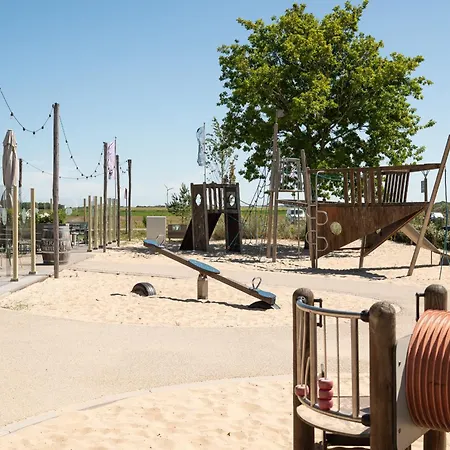 Camping Tenthuisje In Het Groen, Met Eigen Badkamer Callantsoog