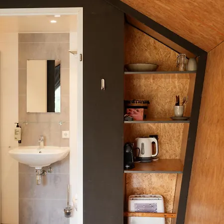 Camping Tenthuisje In Het Groen, Met Eigen Badkamer Callantsoog